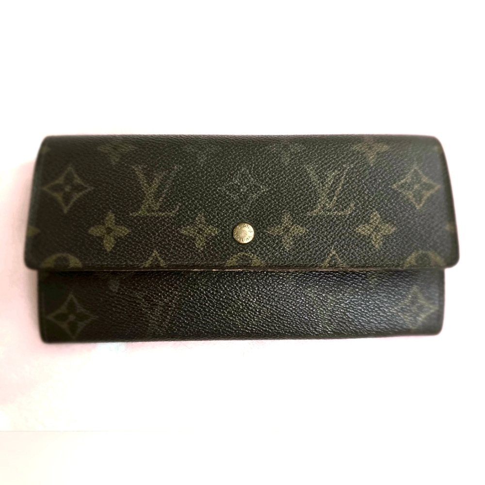 1990 Sarah Louis Vuitton Wallet Monogram Design